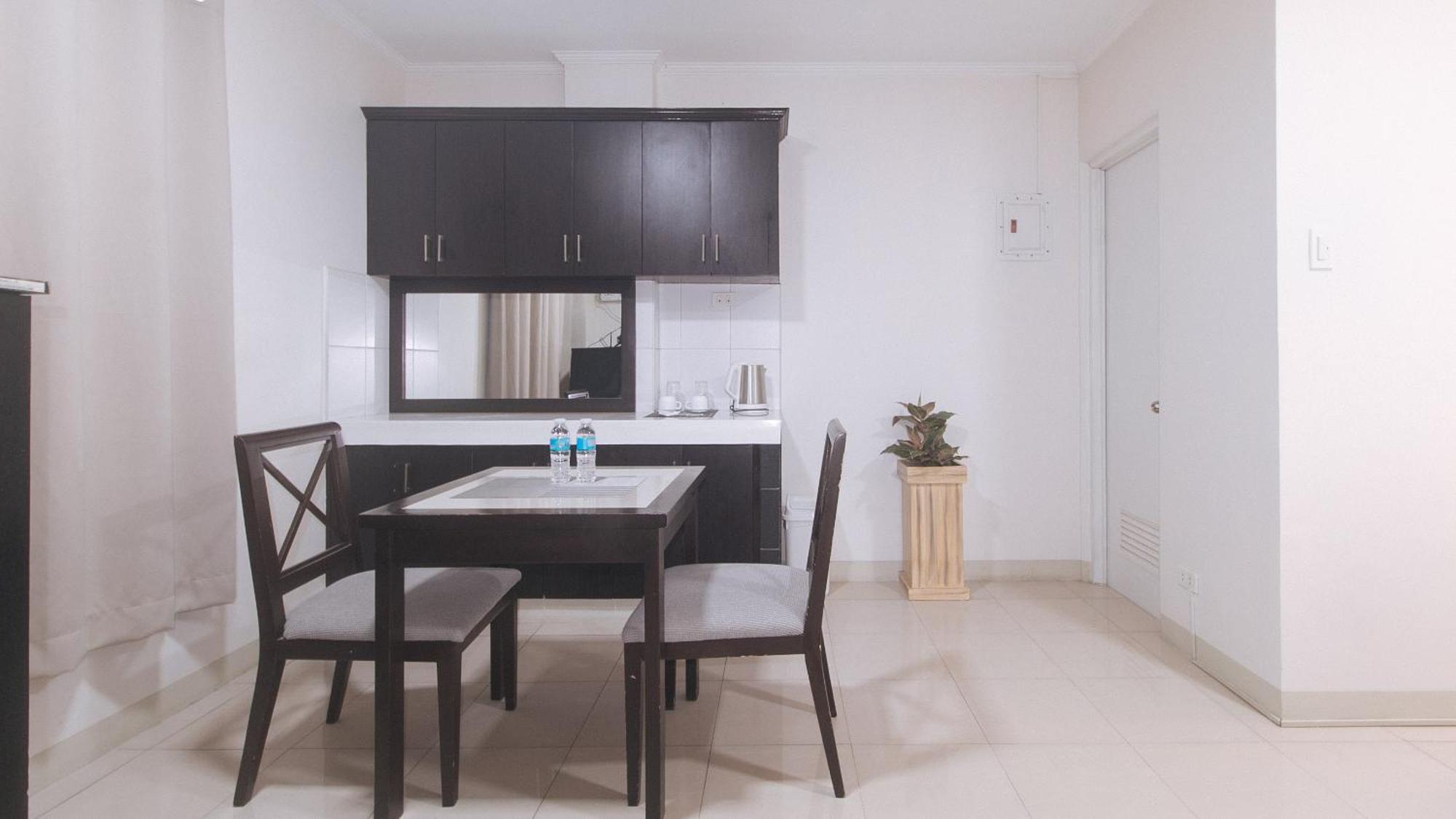 Urbanview At Evangelista Street Makati San Pedro Makati Exterior foto
