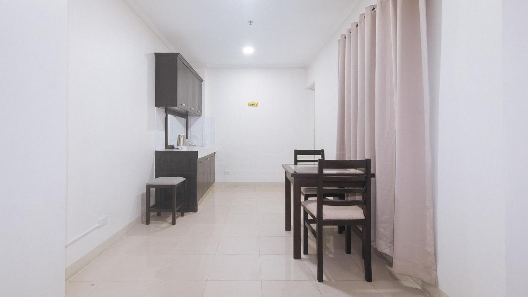 Urbanview At Evangelista Street Makati San Pedro Makati Exterior foto