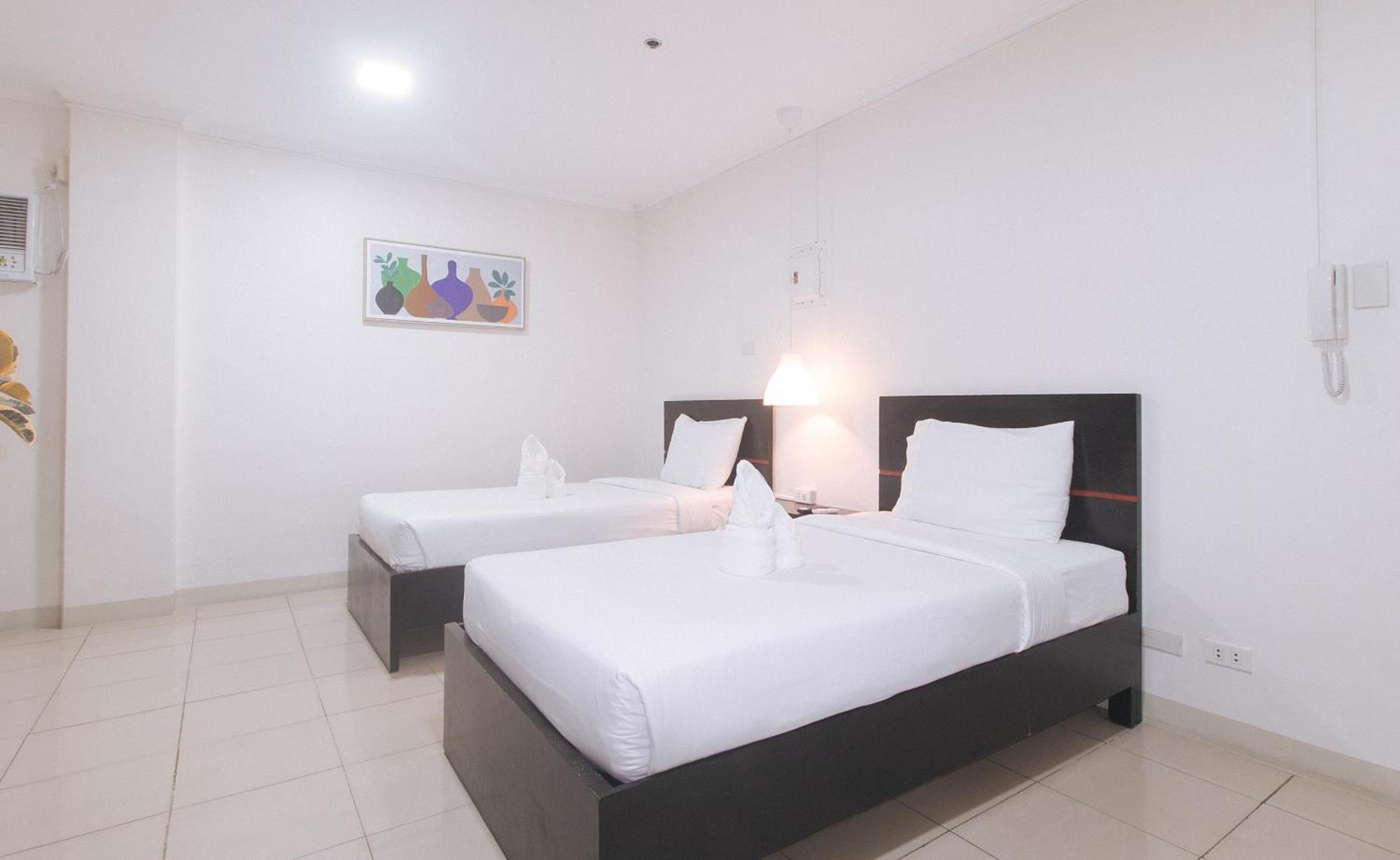 Urbanview At Evangelista Street Makati San Pedro Makati Exterior foto